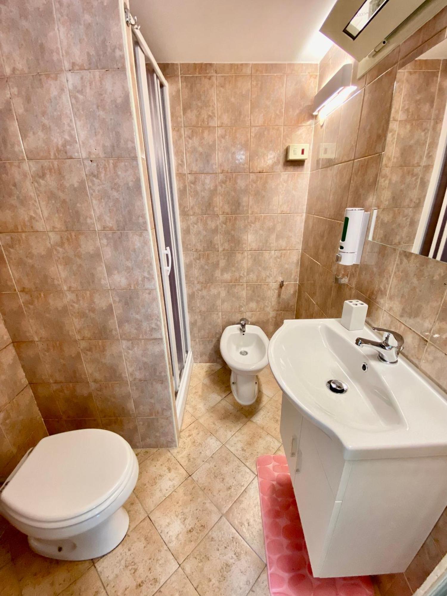 Blu Airport Room Fiumicino Luaran gambar